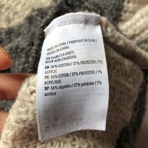 American Eagle Outfitters Tops - American Eagle Sweater American Eagle Outfitters Tops - American Eagle Sweater